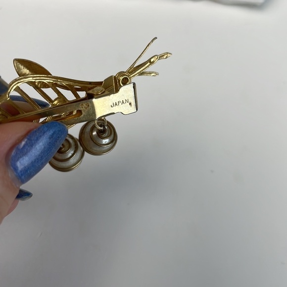 Japan Vintage Hair Clip With Dangling Caged Faux Pearls - Picture 4 of 8